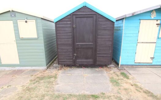 Beach Hut 67, Paddling Pool, Brightlingsea